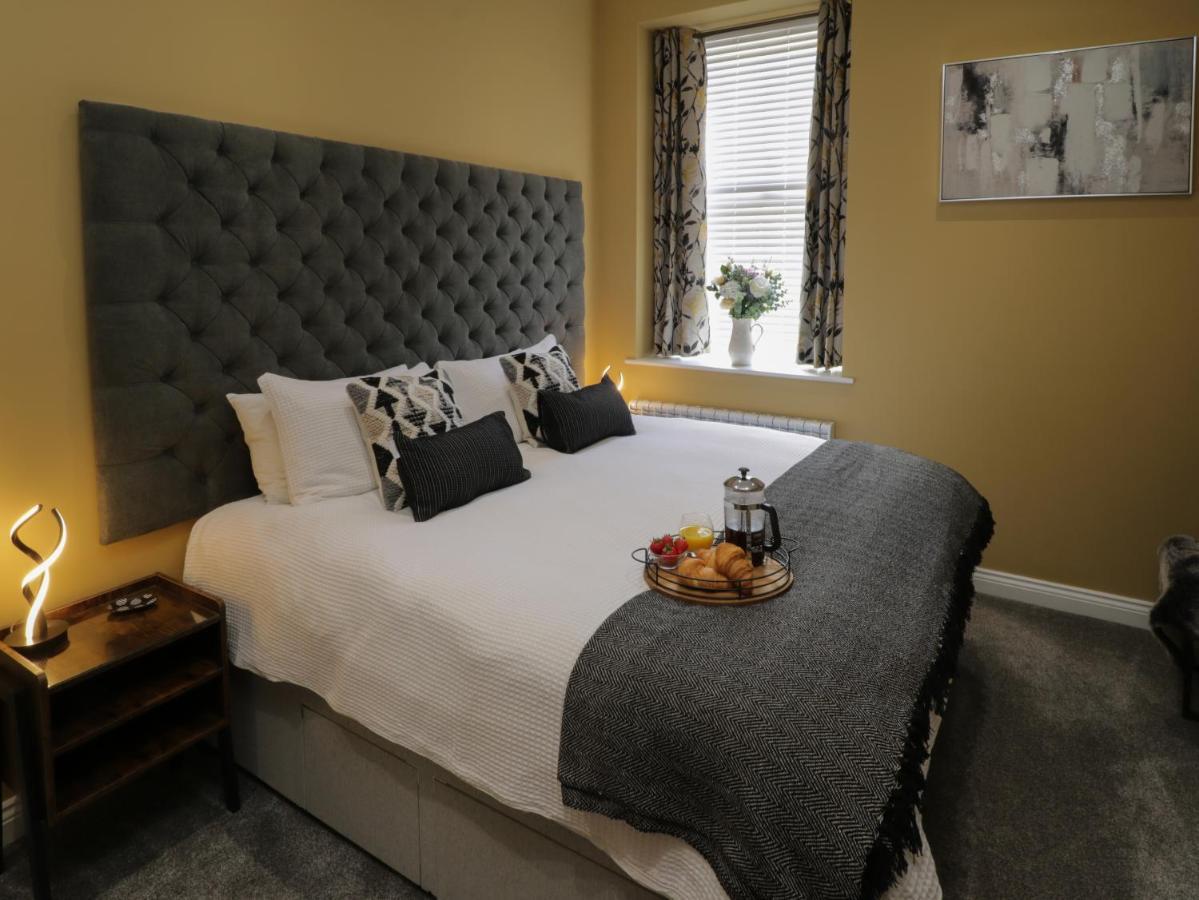 Sapphire Seas Whitby Appartement Buitenkant foto