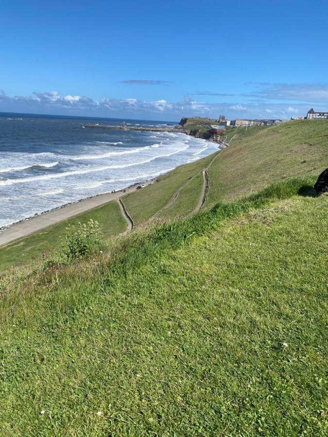 Sapphire Seas Whitby Appartement Buitenkant foto